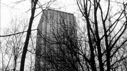 Half Life, still: Rather important looking office block, Warsaw